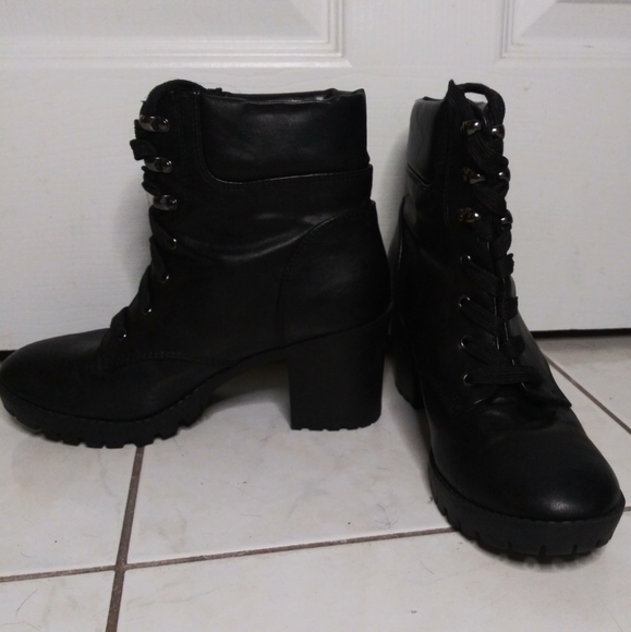 Gina 22897 - Picture 1 of 2